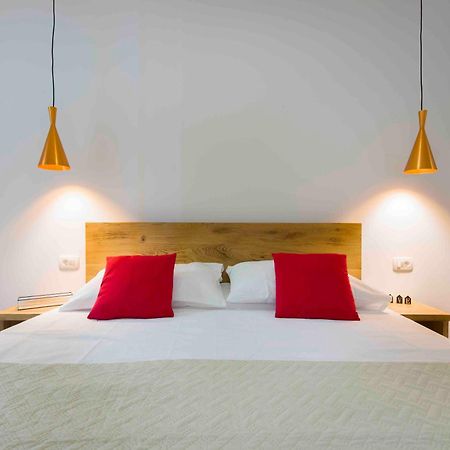 Bulli Croatia Hotel Donji Seget Buitenkant foto