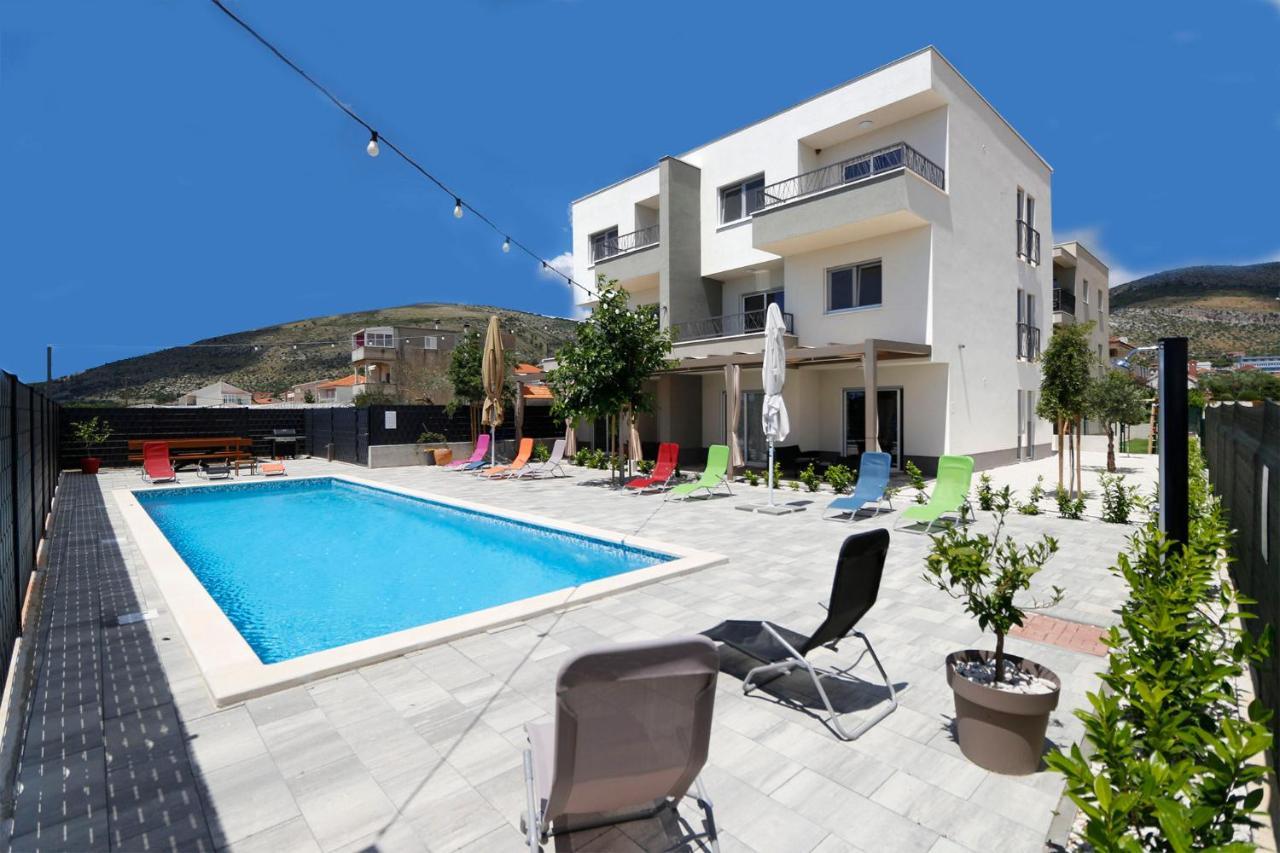 Bulli Croatia Hotel Donji Seget Buitenkant foto