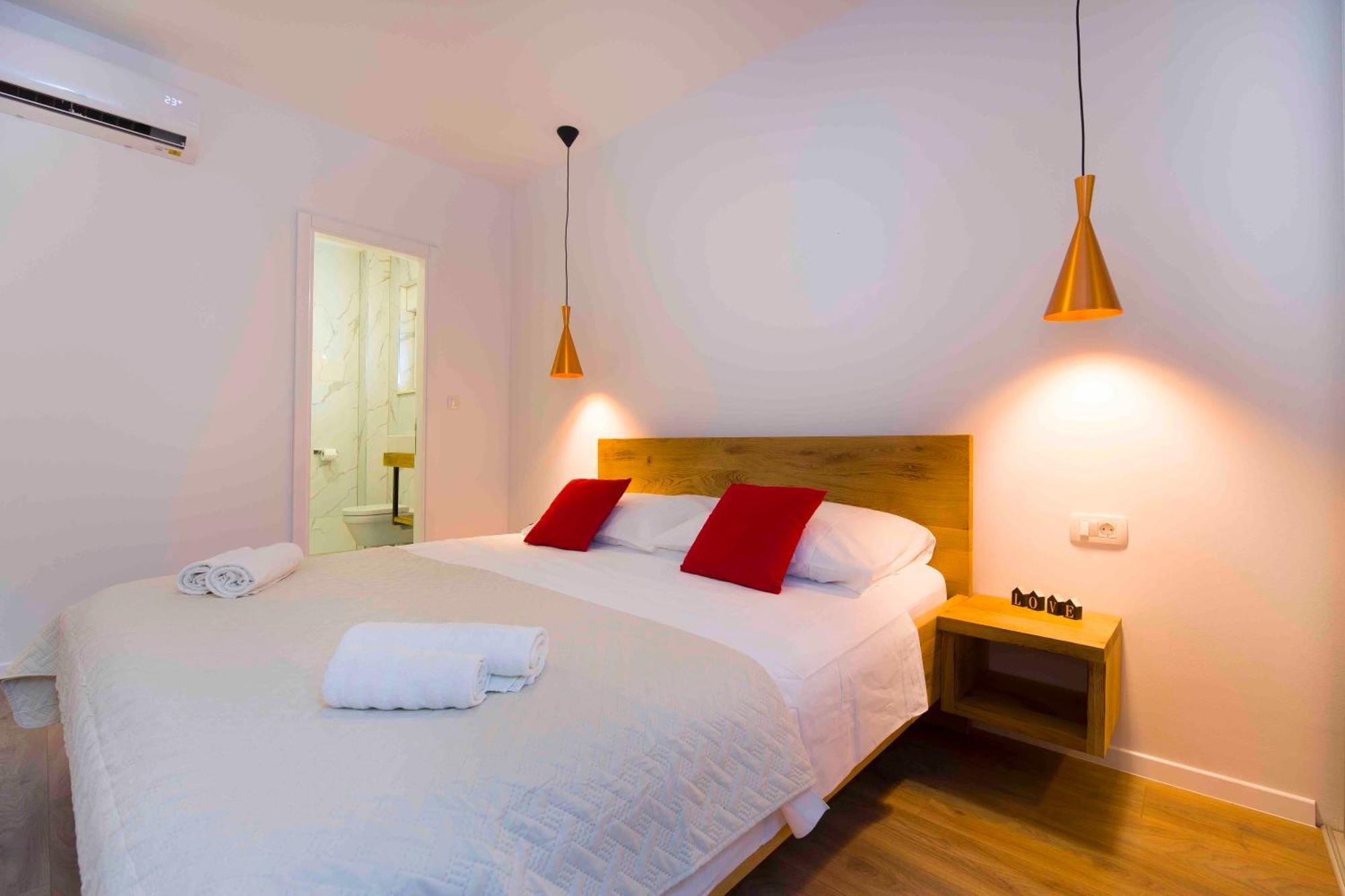 Bulli Croatia Hotel Donji Seget Buitenkant foto