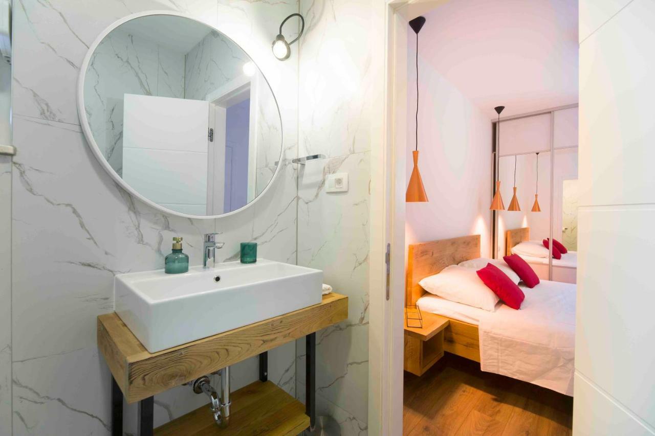 Bulli Croatia Hotel Donji Seget Buitenkant foto